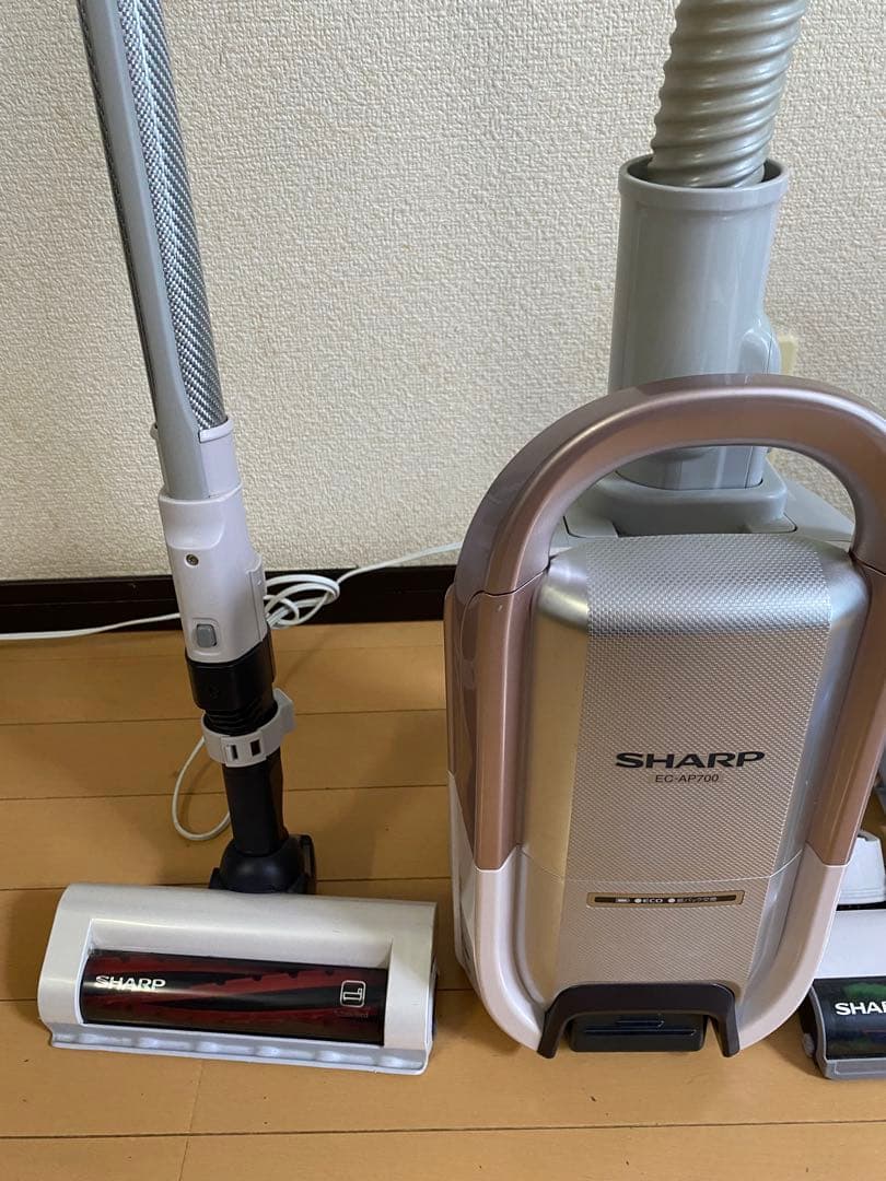 SHARP コードレスキャニスター式掃除機 EC-AP700 バッテリー2個付★