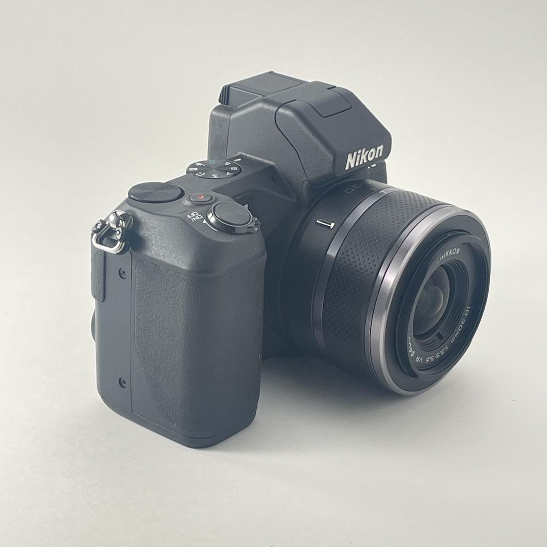【美品・返品保証】Nikon V2 ブラック 標準レンズキット