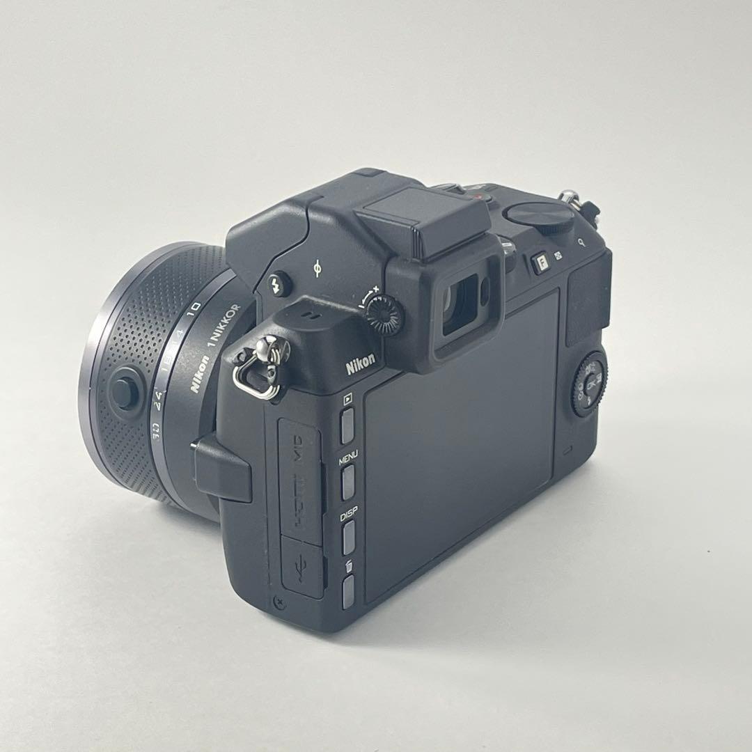 【美品・返品保証】Nikon V2 ブラック 標準レンズキット