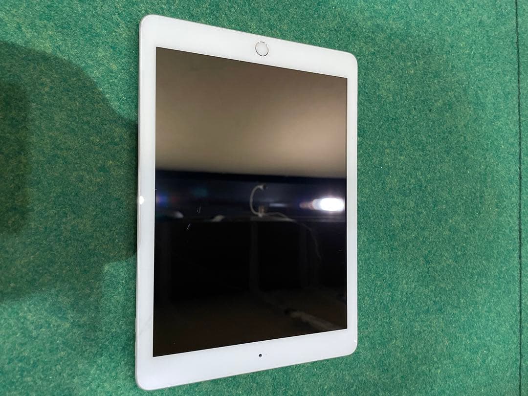 iPad (第6世代) スペースグレー 32GB WiFi ケース付き④