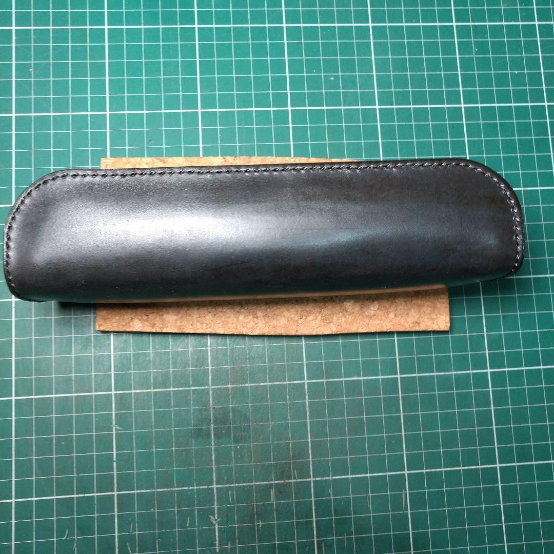 ハンドメイド　牛ヌメ革　ペンケース