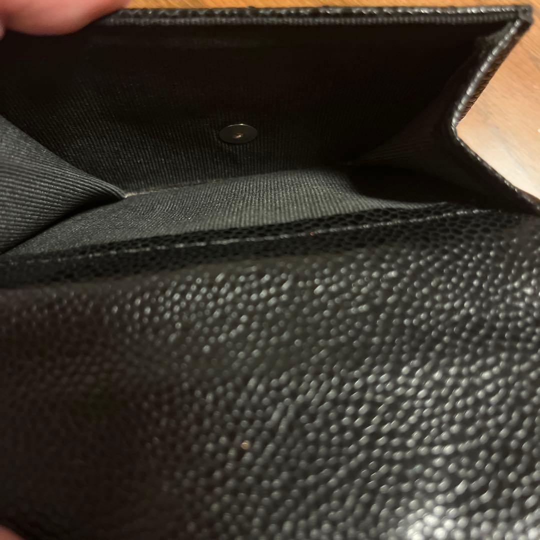 CHANELノベルティキャビアスキンコンパクト三つ折り財布シルバー金具