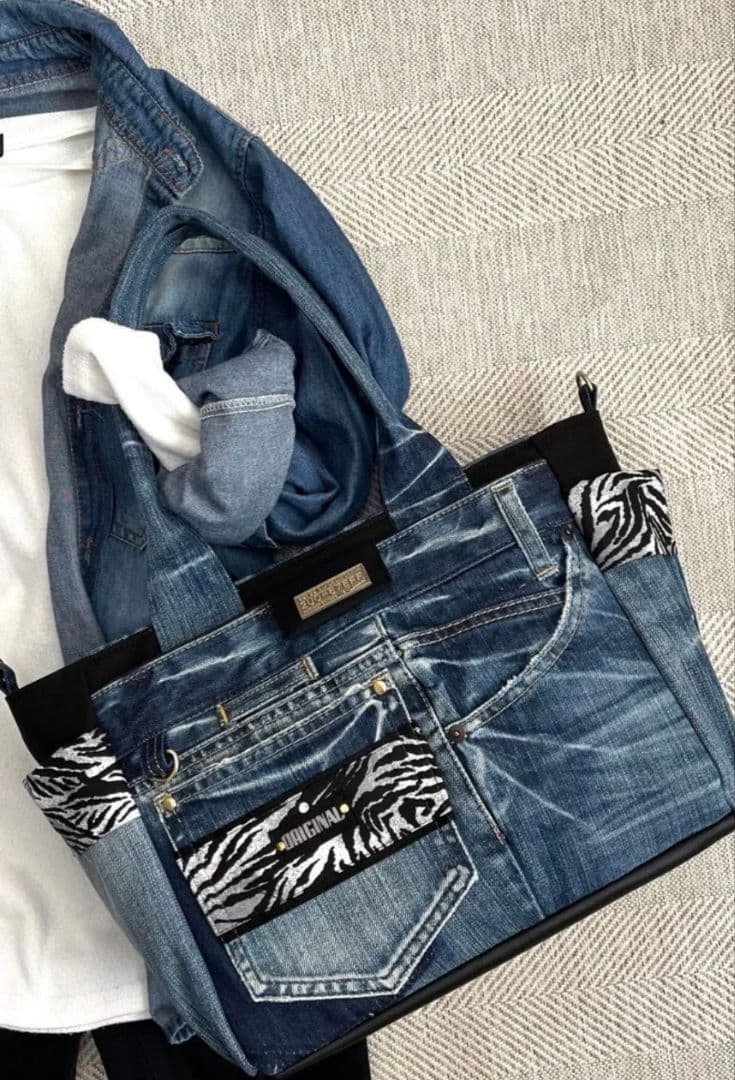 大きめデニムリメイクバッグ（LL）No.977☆トートバッグ　マザーズバッグ
