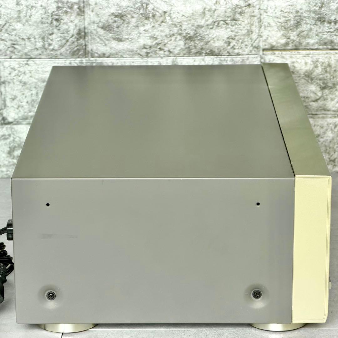 TEAC「V-1050」3ヘッドカセットデッキ