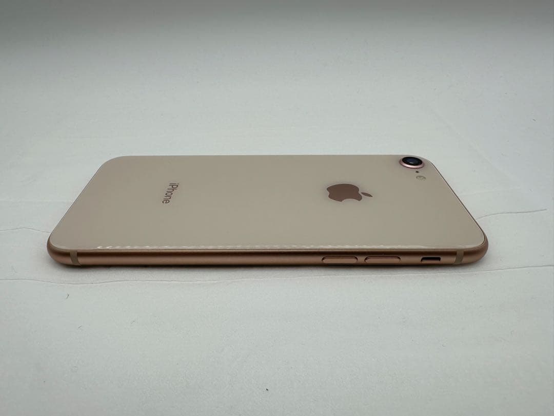 お*り様 iPhone 8 ゴールド 64GB SIMフリー