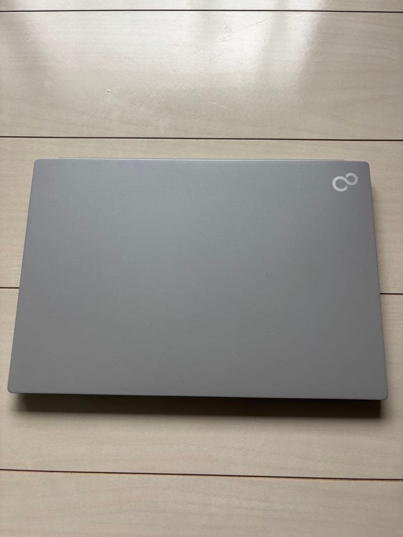 富士通ノートパソコン FMVU9OH1HフロストグレーACアダプター付き