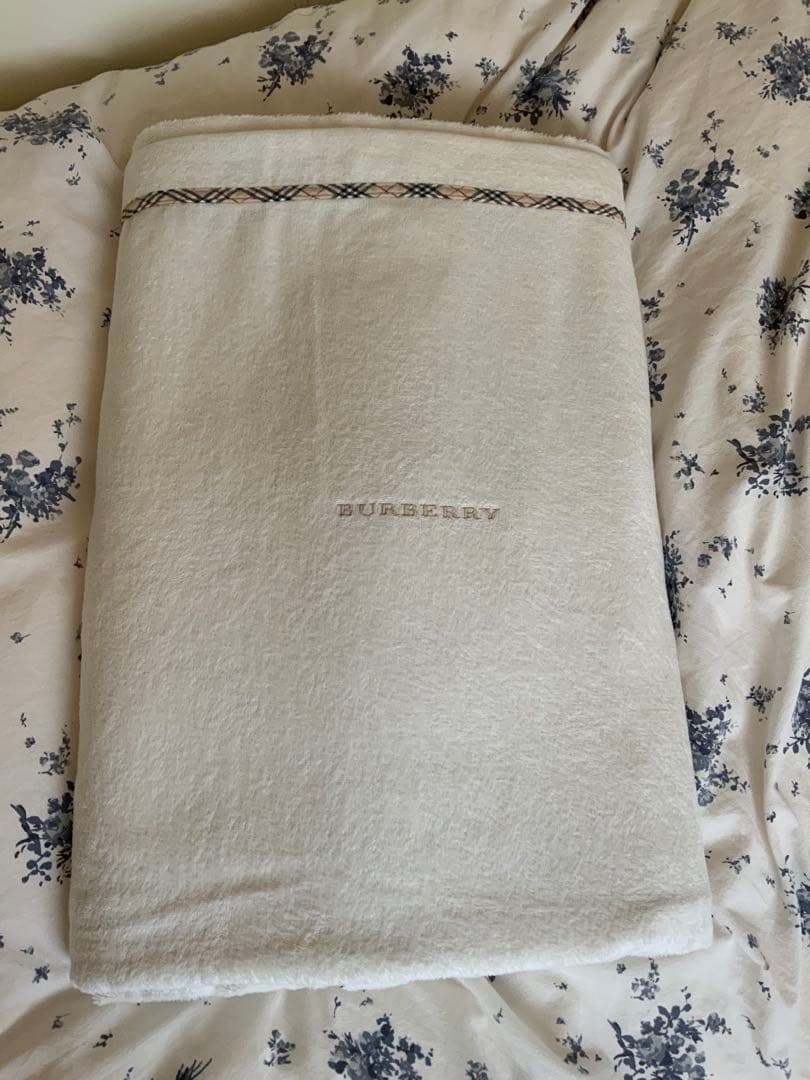 【BURBERRY】 ノバチェック　綿毛布　コットン100% 西川　日本製