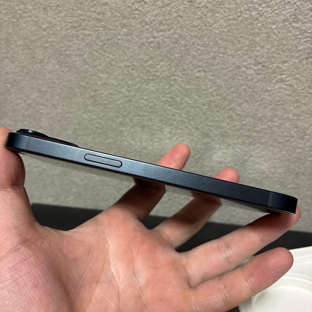 Apple iPhone 14 256GB 本体カラー:ミッドナイト