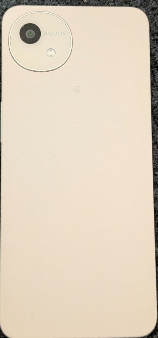 中古品　DOCOMO版　AQUOS wish4　携帯本体