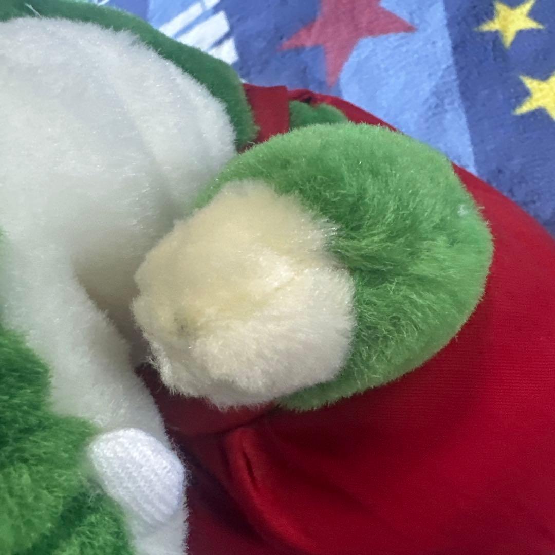 カエルのぬいぐるみ 赤いズボン