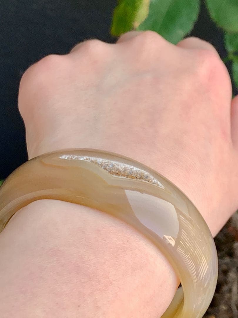 ❄メノウ カルセドニー ドーム‼️玉髄 バングル　腕輪　 新品 0042