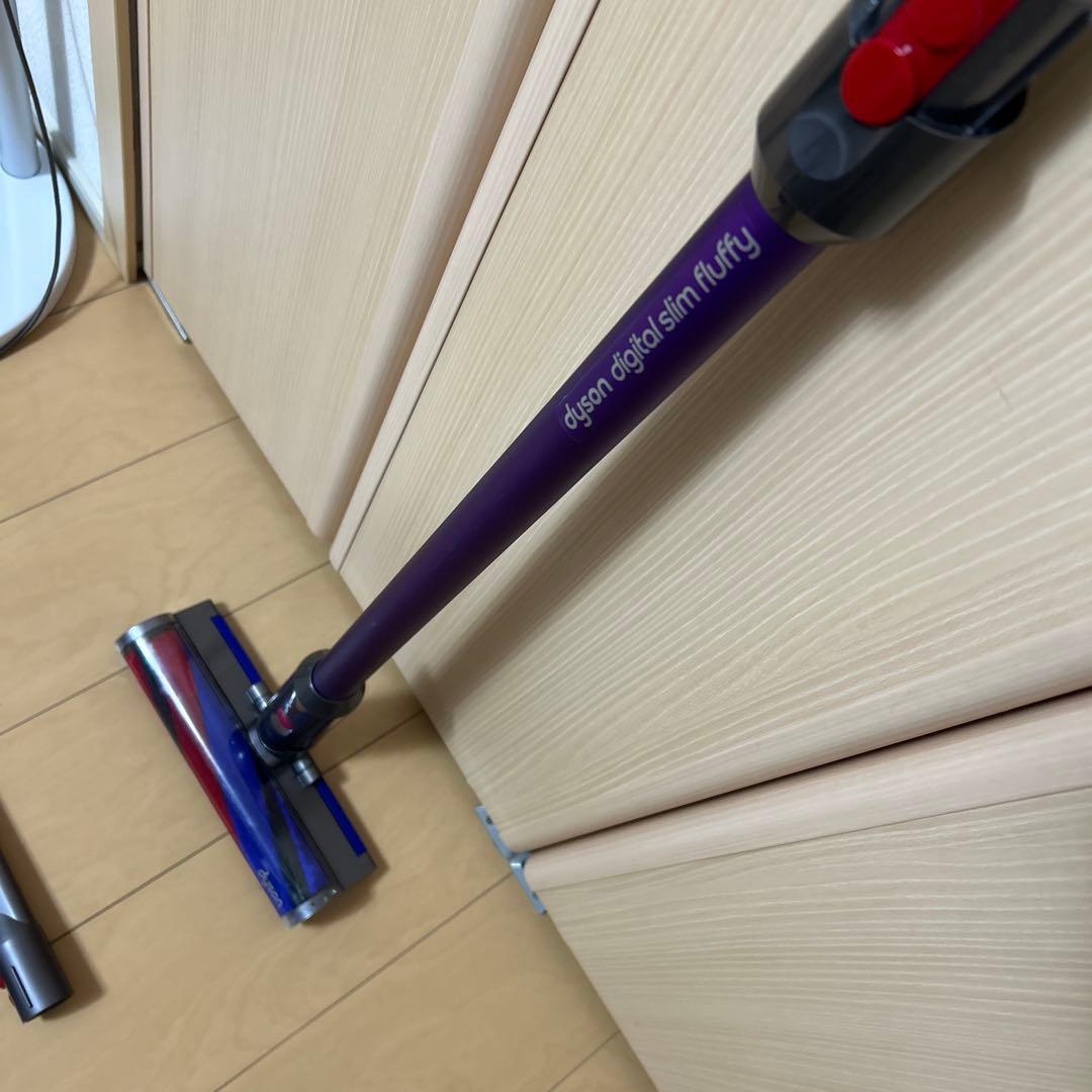 dyson ダイソン　SV18 純正スタンド付　現状品