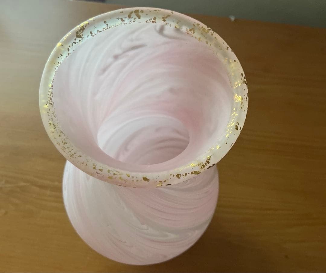 北一硝子？廣田硝子？昭和レトロ花瓶　台付　マーブル　ピンク