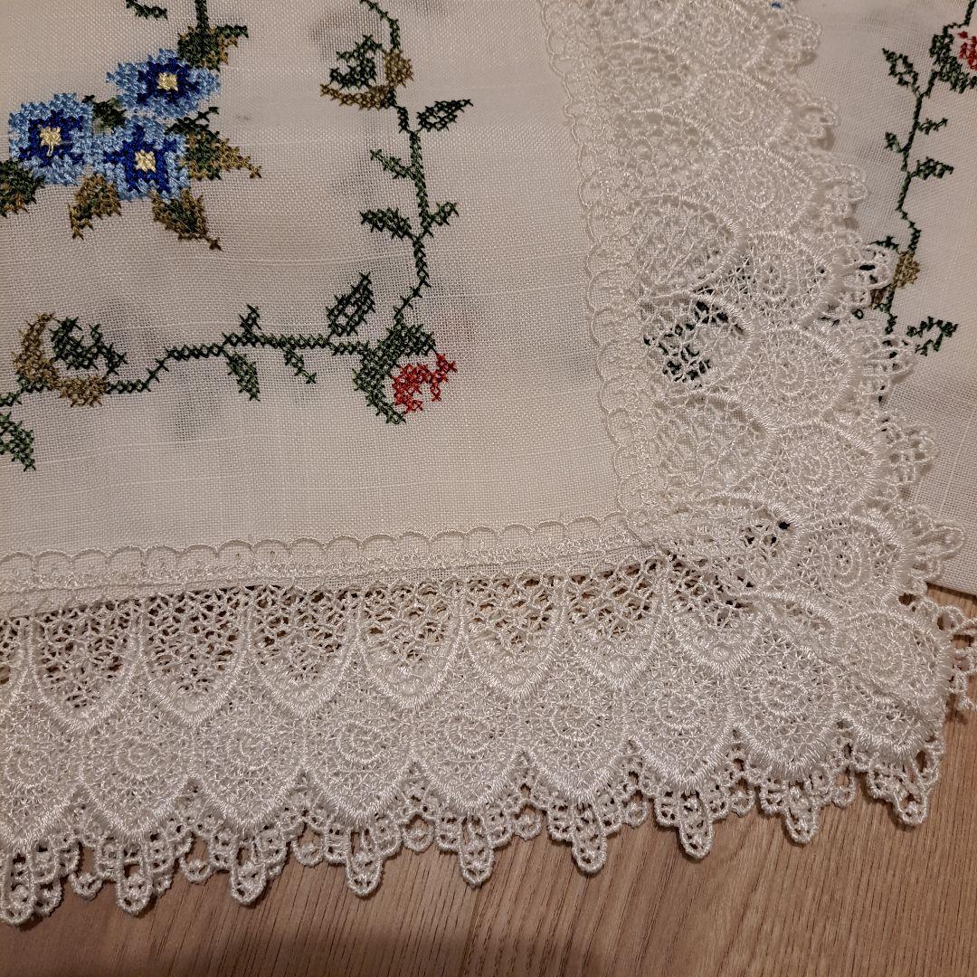 特大 テーブルクロス ヴィンテージ風 アンティーク風　レース 花柄刺繍