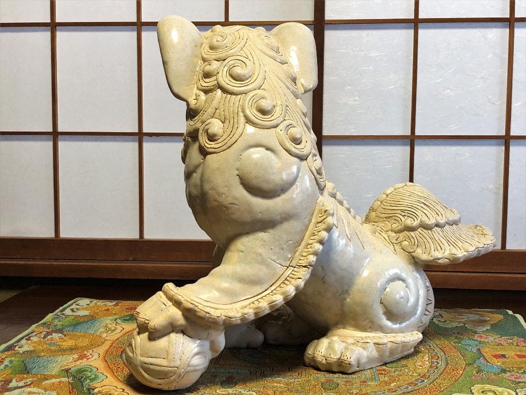 【 大白獅子 】 玉獅子　献上上手　68ｃｍ 　19.6ｋｇ