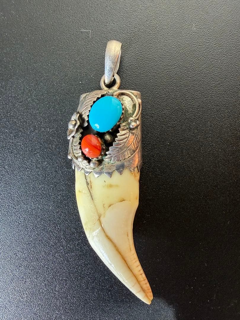 本物のインディアンジュエリー シルバー925/動物牙 ヴィンテージ【超希少品】