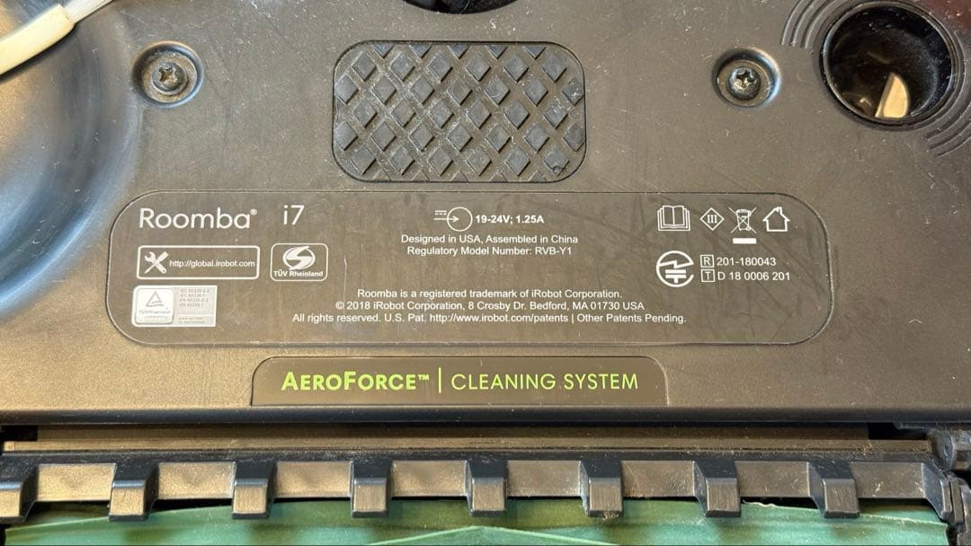 Roomba i7 自動ゴミ収集機能付き 初期化・清掃済み