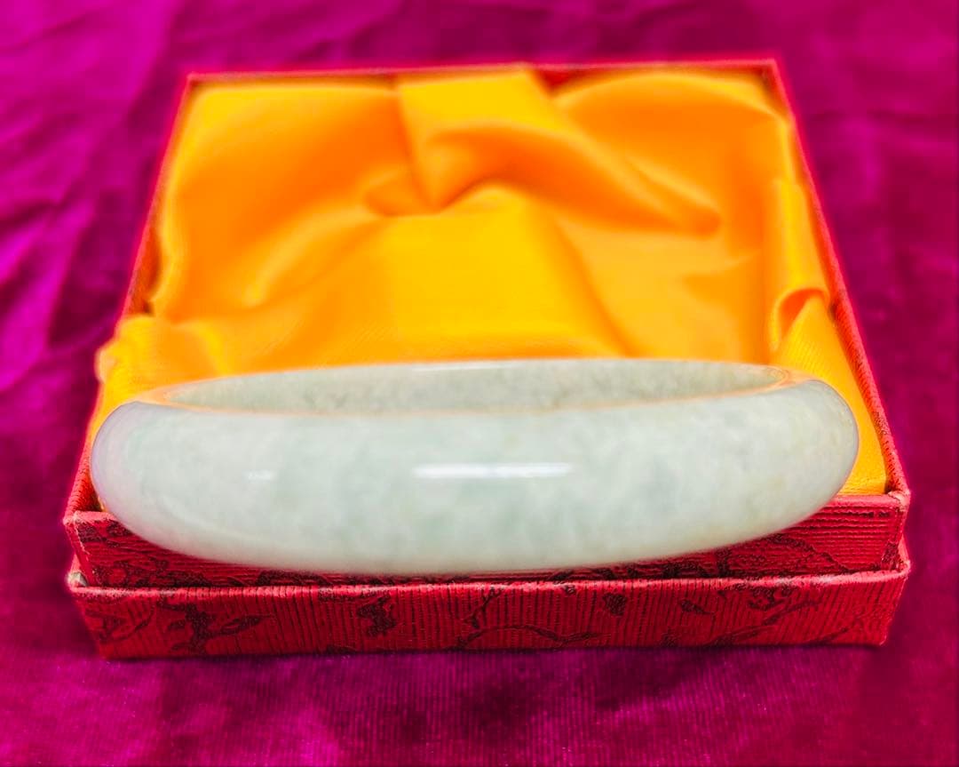 純天然石翡翠の腕輪(バングル)ブレスレット　内径約　外径 ysz2l0