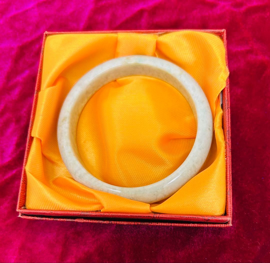 純天然石翡翠の腕輪(バングル)ブレスレット　内径約　外径 ysz2l0