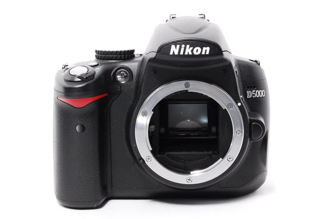 ショット数少なめ◆Nikon D5000◆一眼レフカメラ◆手ぶれ補正＆望遠レンズ
