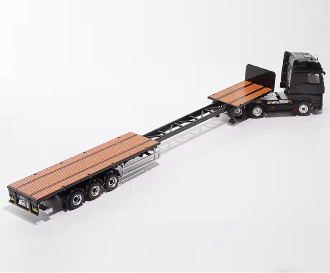 トレーラー　アクトロス ギガスペース　ベンツGCD 1/64 ミニカー