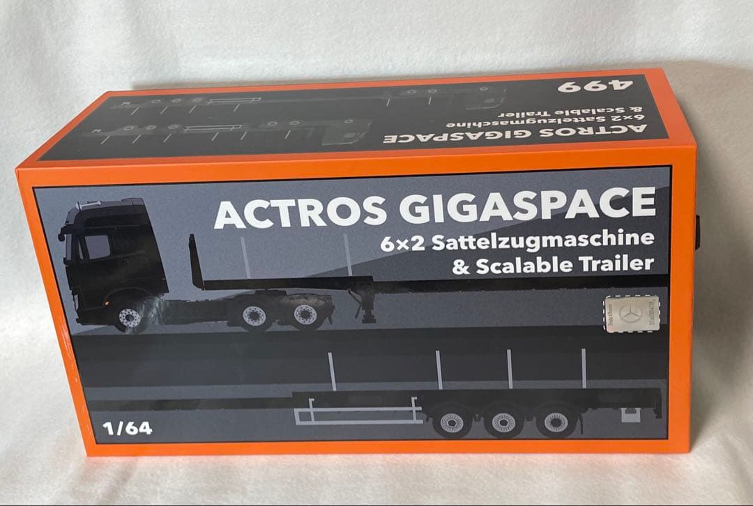 トレーラー　アクトロス ギガスペース　ベンツGCD 1/64 ミニカー