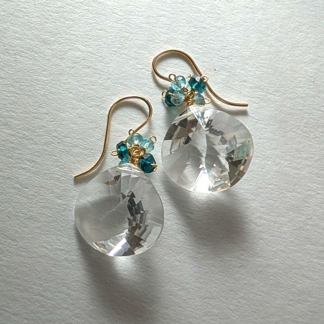 クリスタル ダブルコンケーブカット ピアス