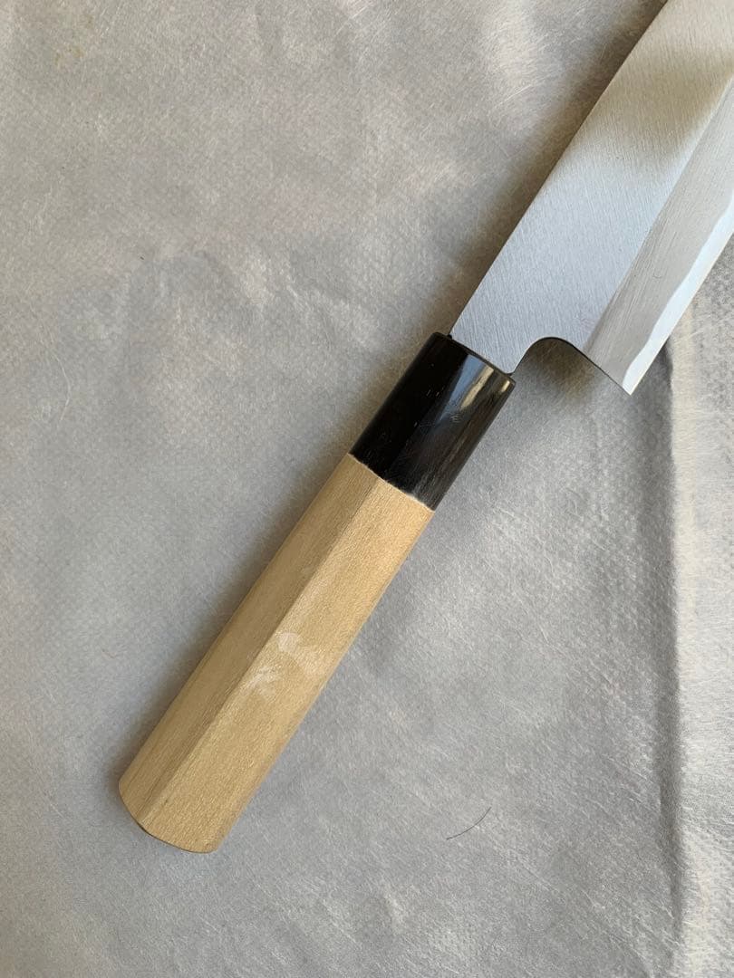 身卸 出刃 包丁　水牛角柄