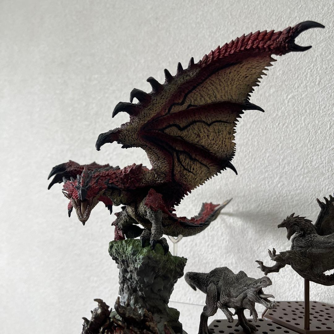 モンスターハンター モンハン クリエイターズモデル リオレウス フィギュア