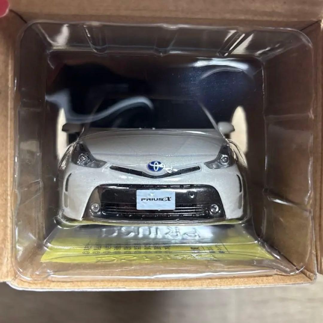 非売品 トヨタ プリウスα 後期 ホワイトパール 1/30カラーサンプルミニカー
