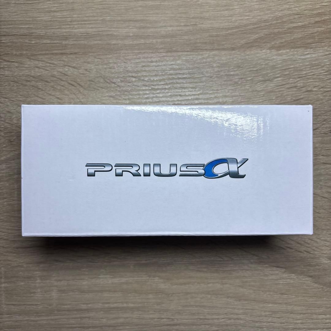 非売品 トヨタ プリウスα 後期 ホワイトパール 1/30カラーサンプルミニカー