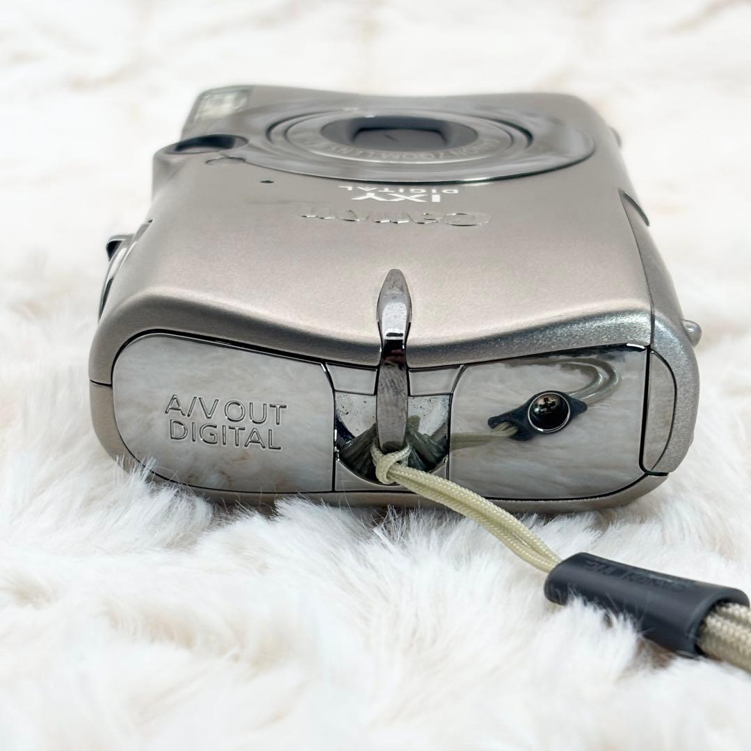 Canon IXY DIGITAL 2000 IS シルバー