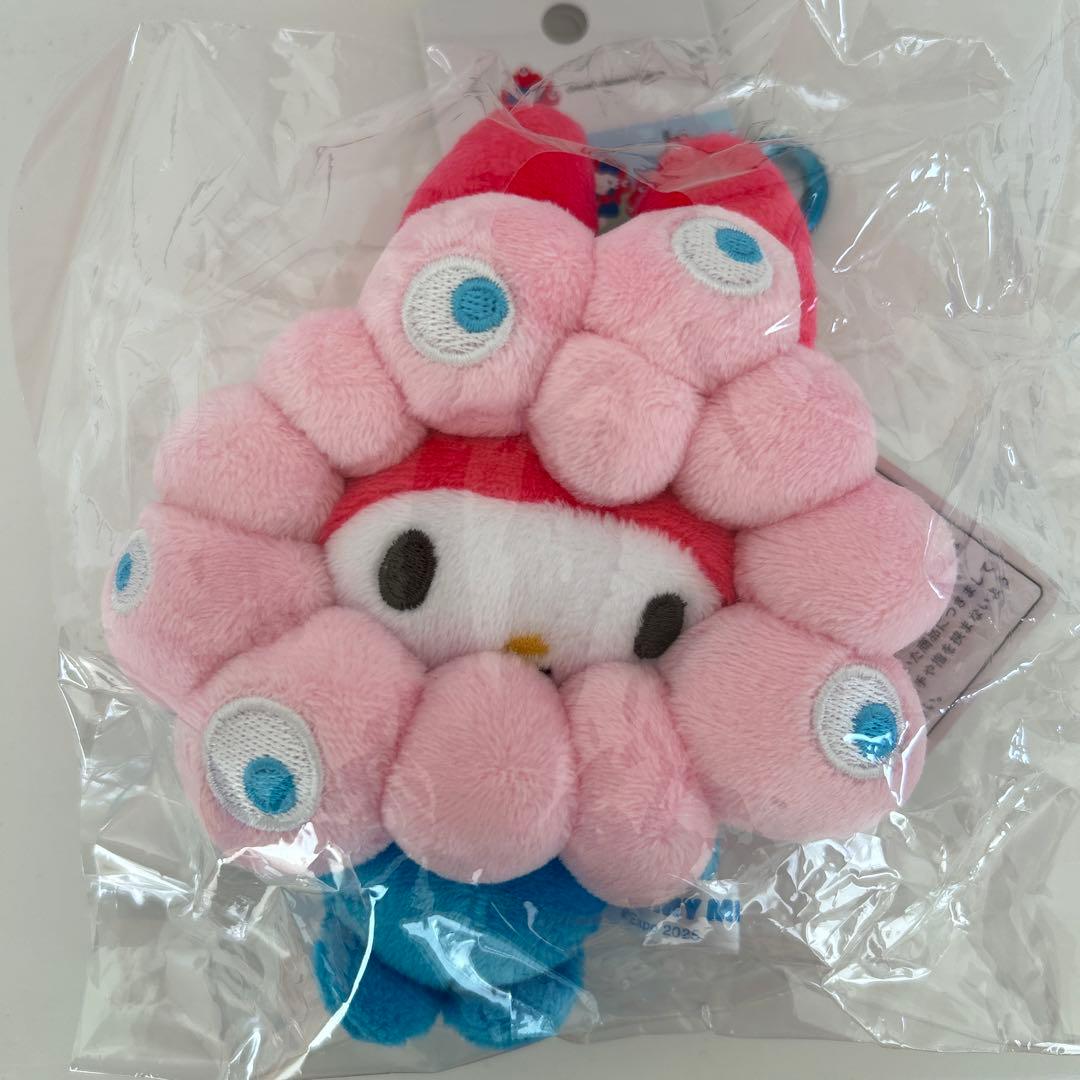 新品　サンリオミャクミャクなりきりぬいぐるみ　カラビナ付き　マイメロミャクミャク