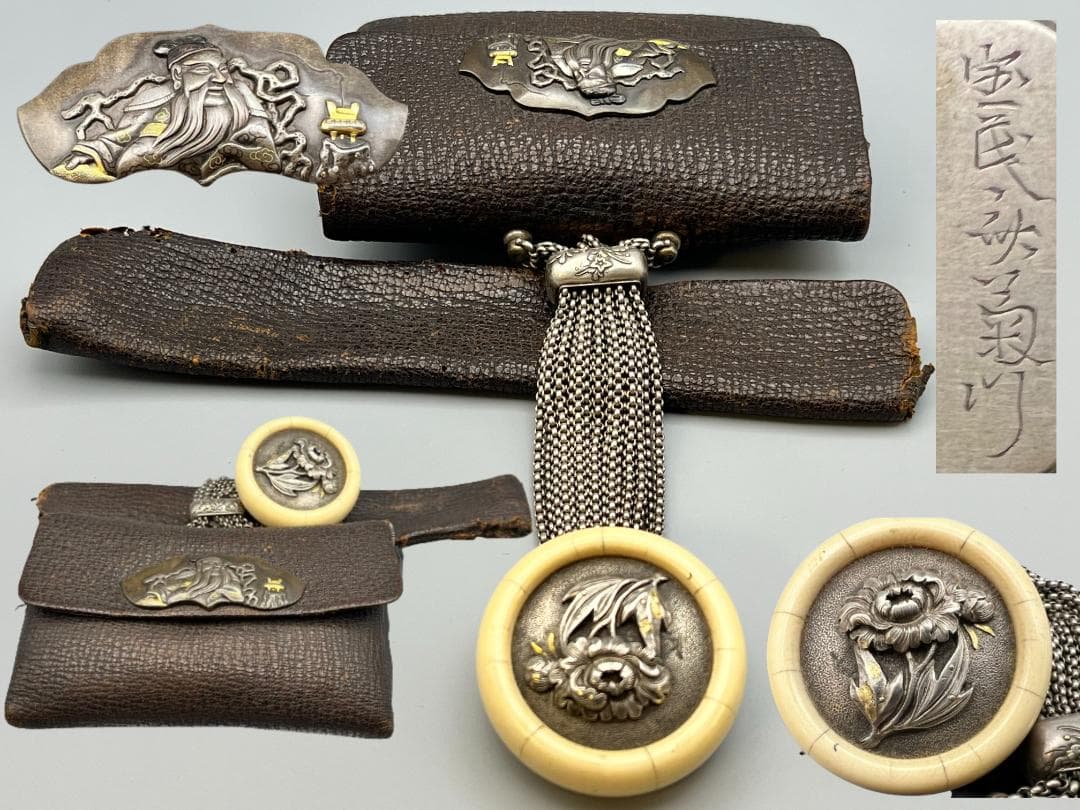 【海】江戸明治　最上級煙草入れ　金銀象嵌関羽像大振前金具　銀花彫刻饅頭根付　銀鎖