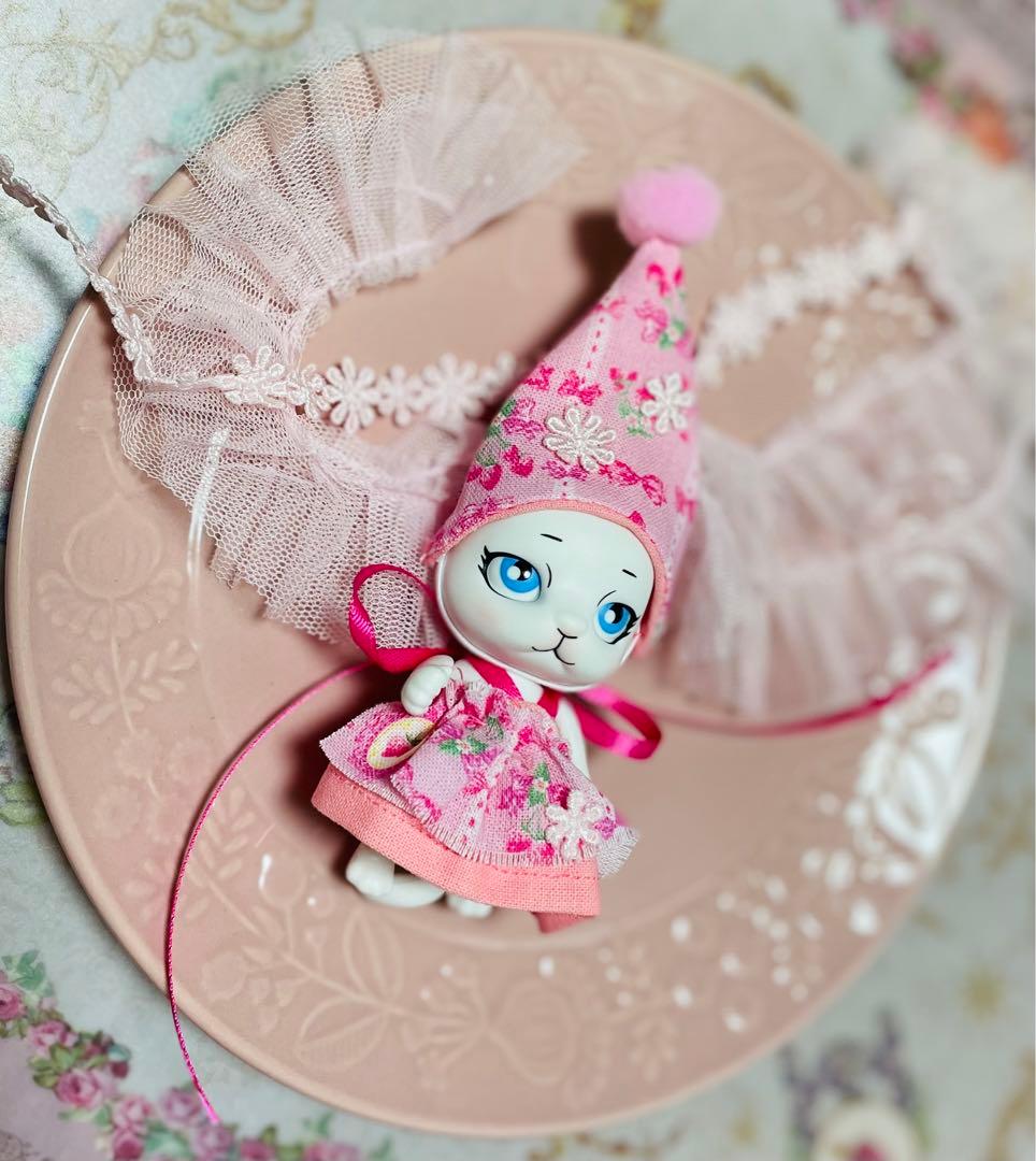 カプセルドール♡猫♡ピンクのアウトフィット
