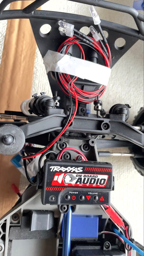 トラクサス スラッシュ 100キロ＋ 特別仕様 1/10 sc 4×4VXL