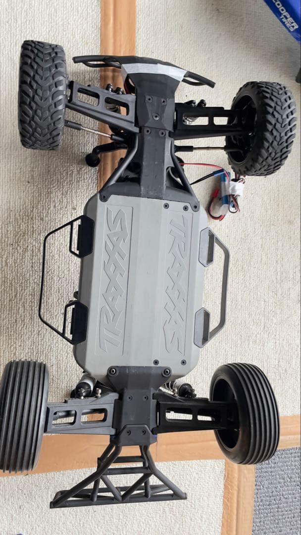 トラクサス スラッシュ 100キロ＋ 特別仕様 1/10 sc 4×4VXL