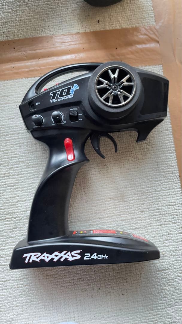 トラクサス スラッシュ 100キロ＋ 特別仕様 1/10 sc 4×4VXL