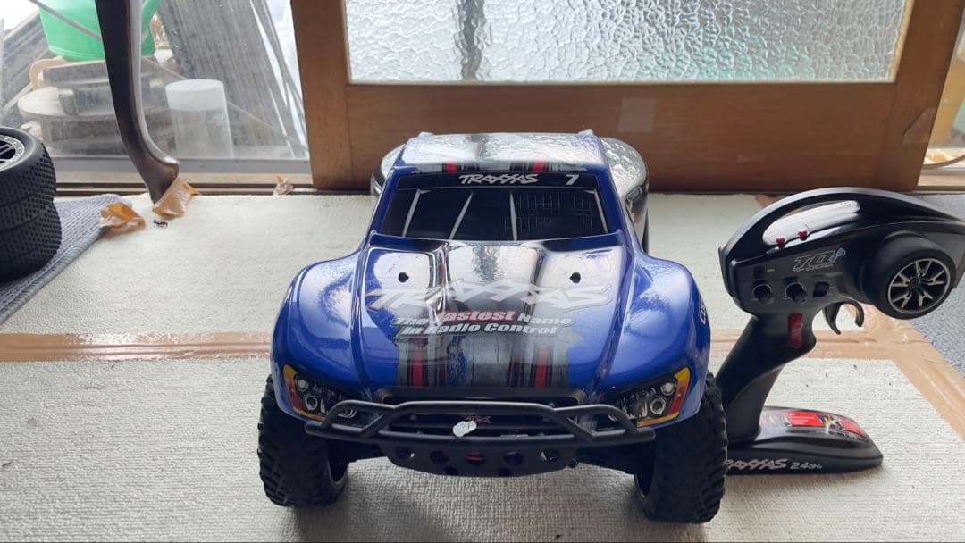 トラクサス スラッシュ 100キロ＋ 特別仕様 1/10 sc 4×4VXL