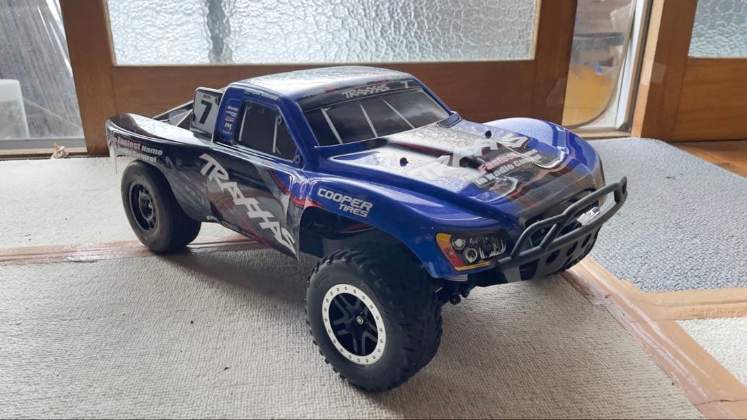 トラクサス スラッシュ 100キロ＋ 特別仕様 1/10 sc 4×4VXL