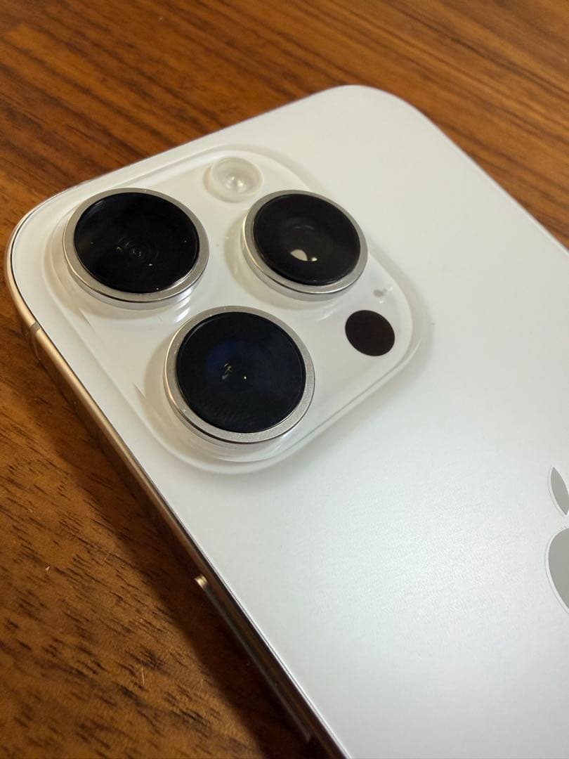 Apple iPhone 16Pro ホワイトチタニウム　128G