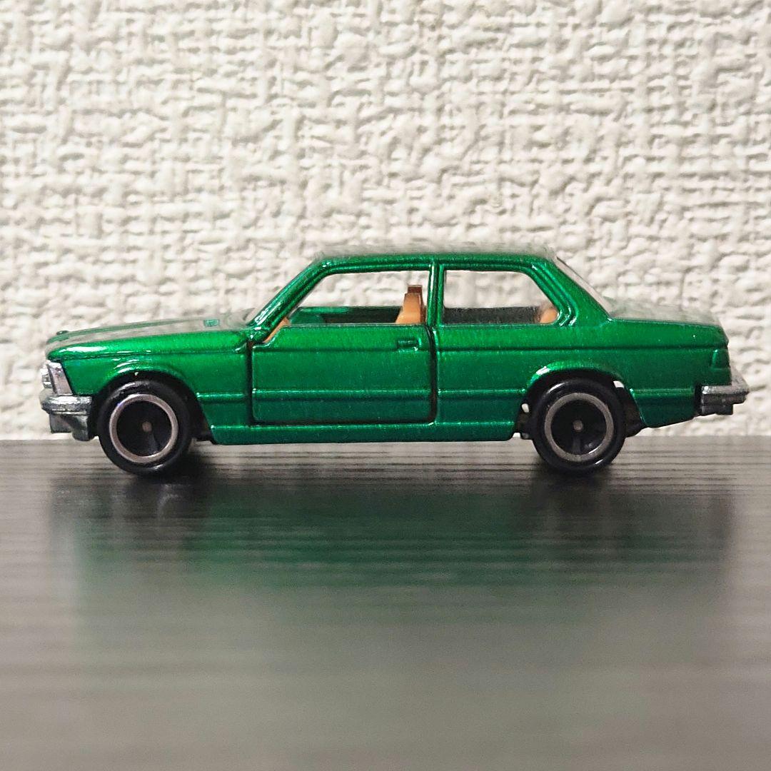 TOMICA　トミカ　　320i　緑色　箱付き