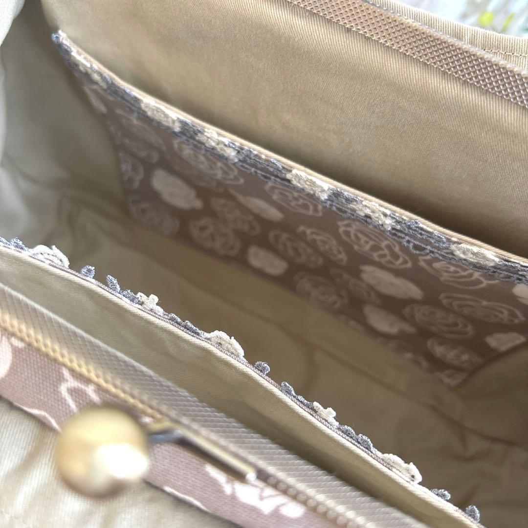 あおりがま口バッグ　薔薇刺繍×薔薇レース（ベージュ）ハンドメイド