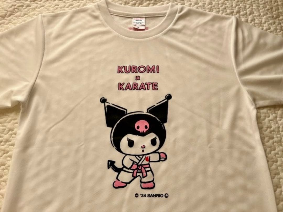 サンリオ 空手 コラボ Tシャツ Mサイズ クロミ sanrio kuromi