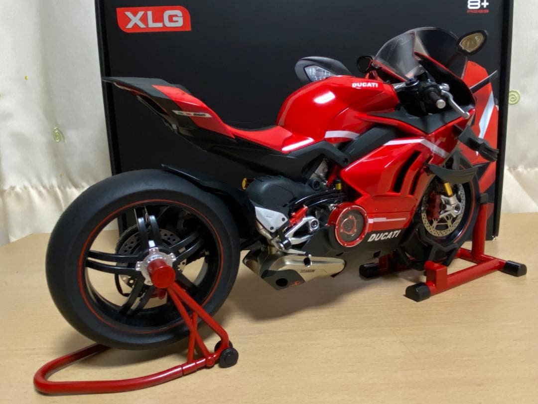 DUCATI パニガーレv4 スーパーレッジェーラ 1/7スケール　ドゥカティ