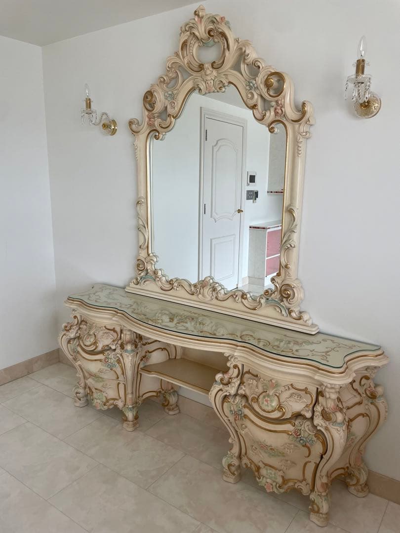 お値下げ‼️‼️高級イタリア家具.美品.ゴルチャコ&シリック