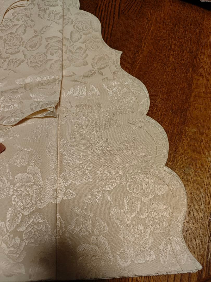 テイセンクロス　テーブルクロス　花柄　直径170cm　三越販売　F-TK3002