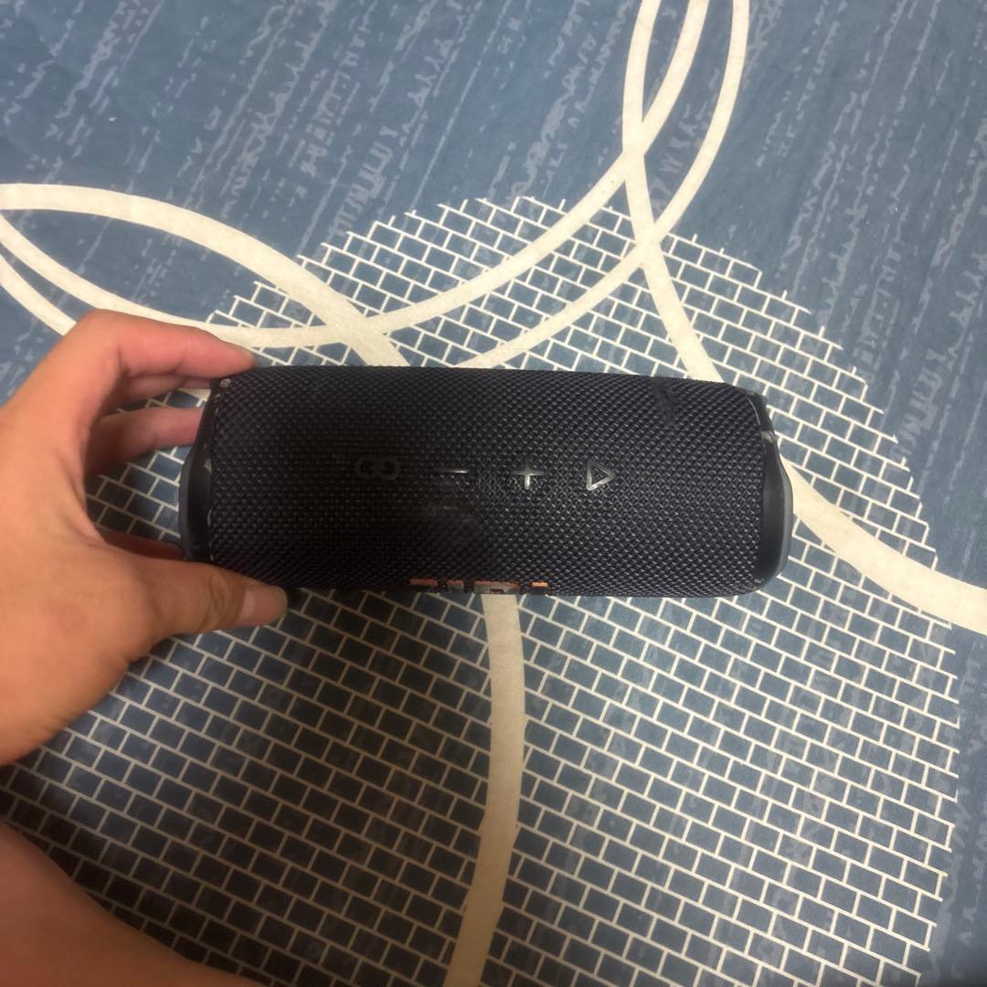 JBL ワイヤレススピーカー 値下げ考えます