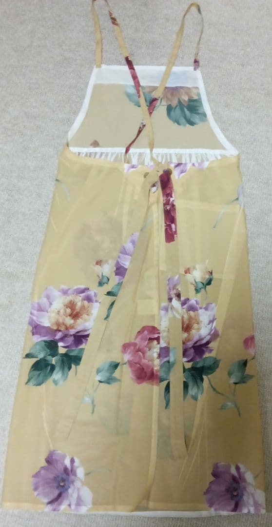 Yoshiki Hishinuma 花柄エプロン