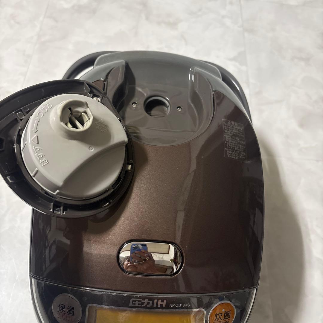 ZOJIRUSHI 圧力IH炊飯ジャーNP-ZB18KS色ブラウン2016年製